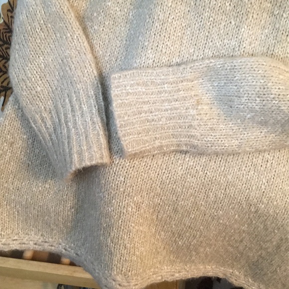 Super Soft Kaisely Tan Sweater Drawstring Tunic M! - Picture 8 of 8